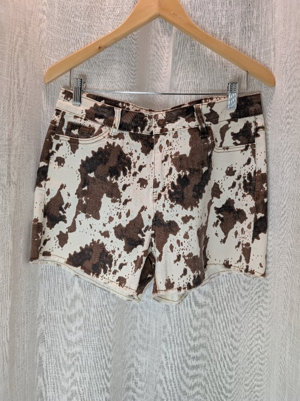 Judy Blue Women's Brown & White Cow Print Shorts Size XL